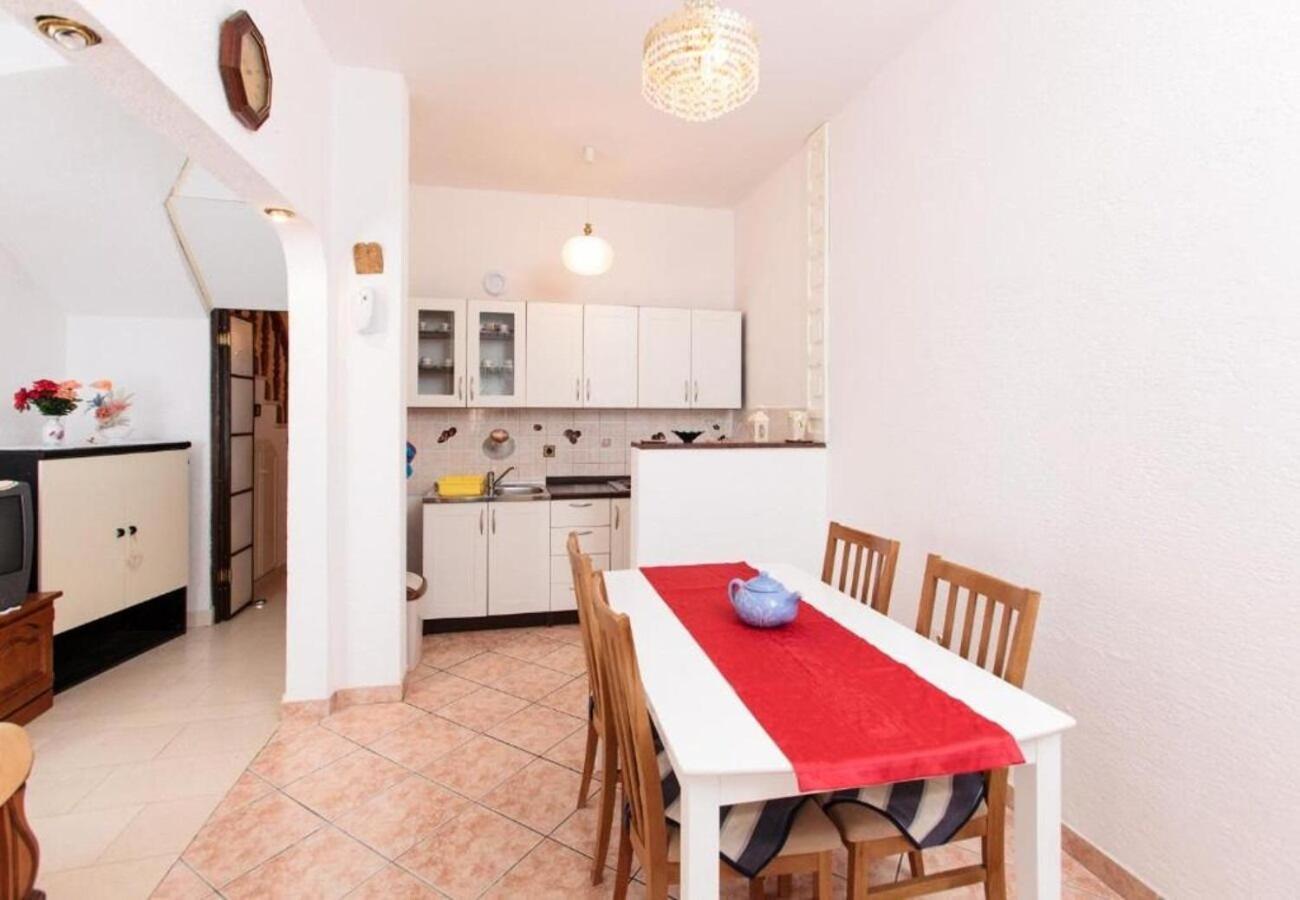 Apartment Knez 1 - 50 M From Beach Podstrana Luaran gambar