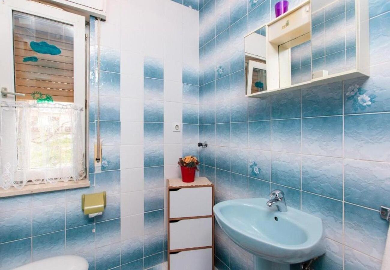 Apartment Knez 1 - 50 M From Beach Podstrana Luaran gambar